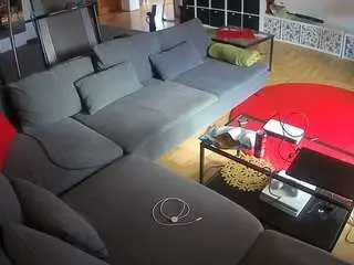 Camsoda Adult Webcam of voyeurcam-julmodels-living-3