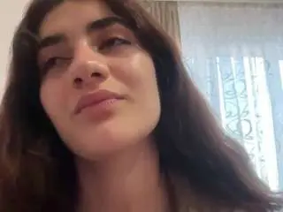 Camsoda Nude Webcam of elenoralapeyrouse