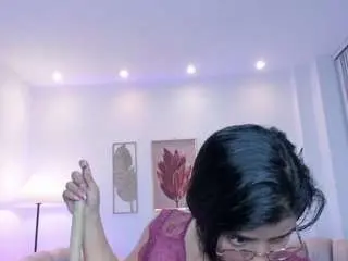 Camsoda Best Webcam of issi-loren