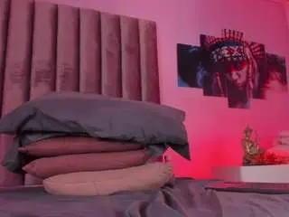 Camsoda Sex Cam of isabella-flowers