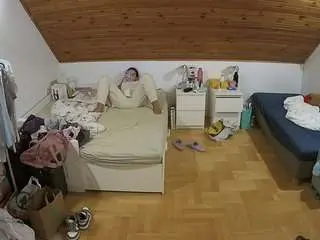 Camsoda Adult Webcam of voyeurcam-julmodels-greybed-3