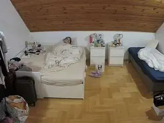 Camsoda Watch Live Sex Cams of voyeurcam-julmodels-greybed-3