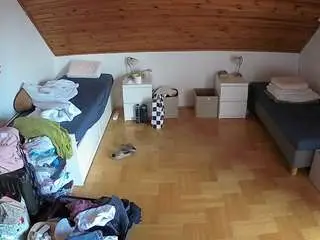 Camsoda Free Live Porn of voyeurcam-julmodels-greybed-3