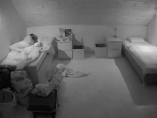 Camsoda Live Sex of voyeurcam-julmodels-greybed-3
