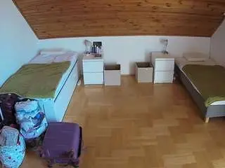 Camsoda Sex Chat of voyeurcam-julmodels-greybed-3