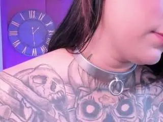 Camsoda Free Porn Cam of valneeko