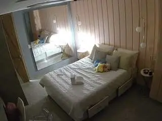 Camsoda Sex Chat of voyeurcam-casa-salsa-bedroom-2