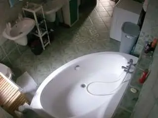 Camsoda Live Sex of voyeurcam-julmodels-bath-1st-1