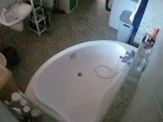 Camsoda Best Webcam of voyeurcam-julmodels-bath-1st-1