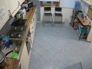 Camsoda Free Porn Cam of voyeurcam-julmodels-kitchen-2
