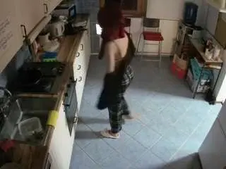 Camsoda Adult Webcams of voyeurcam-julmodels-kitchen-2