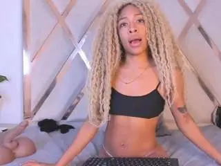 Camsoda Sex Chat of angelkyraasm
