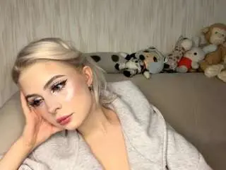 Camsoda Nude Webcam of hedwigwintjen