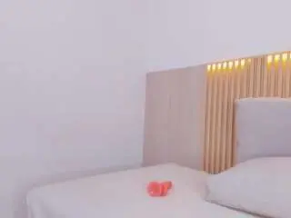 Camsoda Watch Live Sex Cams of selena-holt
