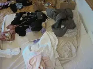 Camsoda Live Porn of voyeurcam-julmodels-whitebed-3