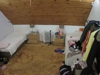 Camsoda Watch Live Sex Cams of voyeurcam-julmodels-whitebed-3