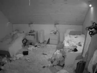 Camsoda Live Porn of voyeurcam-julmodels-whitebed-3