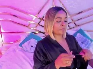 Camsoda Private Sex Chat of heidifoxxx