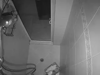 Camsoda Adult Video Chat of voyeurcam-baileybase-shower