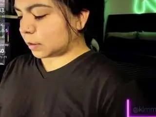 Camsoda Watch Live Sex Cams of kimmiakiss