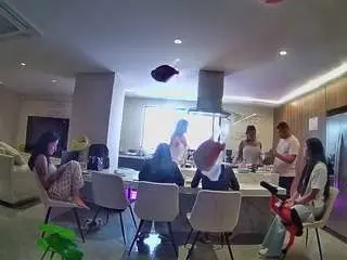 Camsoda Private Sex Chat of voyeurcam-casa-salsa-fishtank
