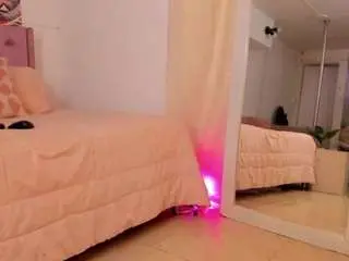 Camsoda Private Sex Chat of melanie-miiller