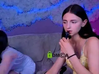 Camsoda Live Sex of caroline-honeyy