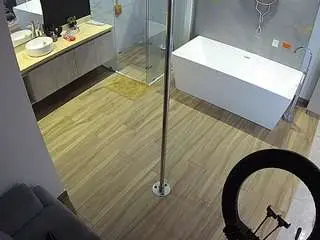 Camsoda Sex Chat of voyeurcam-casa-salsa-bathroom-3