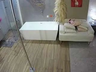 Camsoda Private Sex Chat of voyeurcam-casa-salsa-bathroom-3