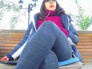 Camsoda Live Sex Cam of mellysquirtybiglabia