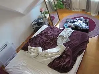 Camsoda Sex Chat of voyeurcam-julmodels-whitebed-4