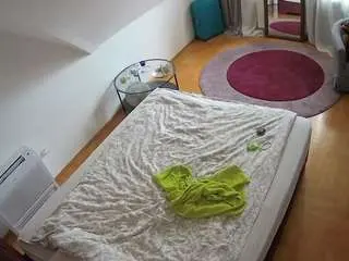 Camsoda Watch Live Sex Cams of voyeurcam-julmodels-whitebed-4