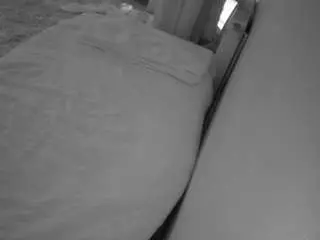 Camsoda Best Webcam of voyeurcam-julmodels-whitebed-4