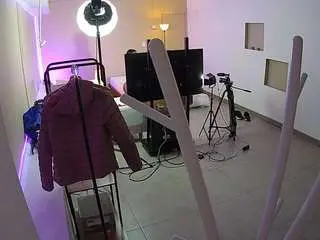 Camsoda Adult Video Chat of voyeurcam-jb-room-1