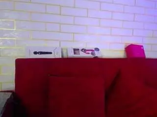 Camsoda Sex Cam of ricura-mily