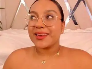 Camsoda Sex Cam of ella-montoya