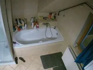 Camsoda Live Porn of voyeurcam-julmodels-bath-2nd-1