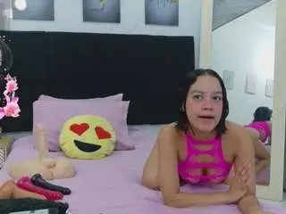 Camsoda Adult Webcam of cutepetitee