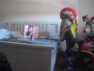 Camsoda Adult Video Chat of voyeurcam-sexy-little-ana-01