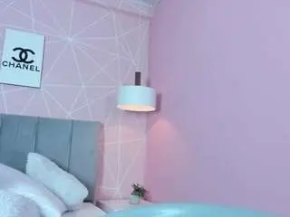 Camsoda Watch Live Sex Cams of dollyzoe