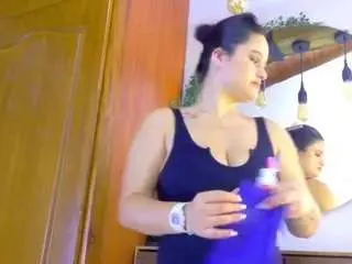 Camsoda Sex Cam of lunaa-jonhsonn