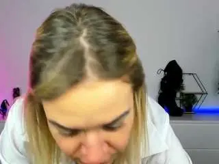 Camsoda Free Porn Cam of annasnow99