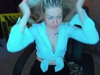 Camsoda Free Porn Cam of annasnow99