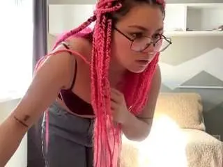 Camsoda Sex Cam of yvonelichtenwalner