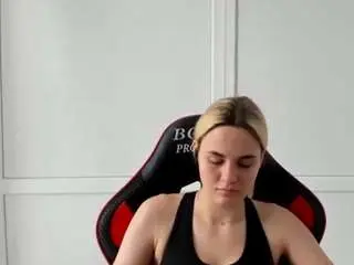 Camsoda Sex Cam of hazelloveee