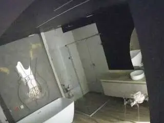 Camsoda Sex Chat of voyeurcam-casa-salsa-bathroom-4