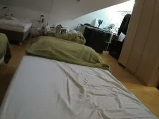 Camsoda Adult Webcam of voyeurcam-julmodels-bed-1