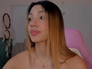 Camsoda Free Live Porn of little-tequila3