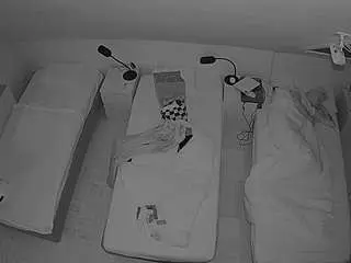 Camsoda Live Sex of voyeurcam-julmodels-bed-7
