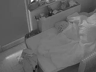 Camsoda Private Sex Chat of voyeurcam-julmodels-bed-7